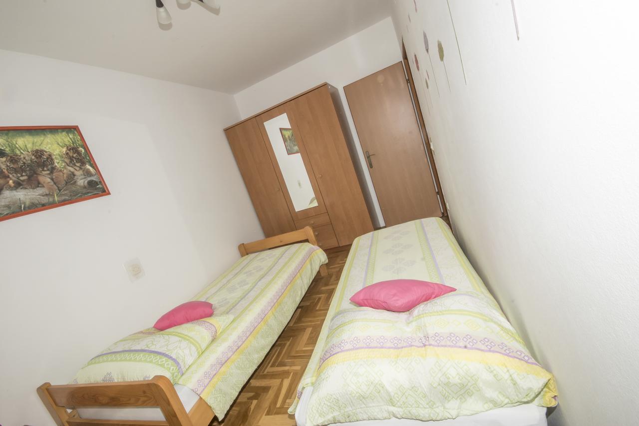 Apartman Ana 3 Vinkuran Exterior foto
